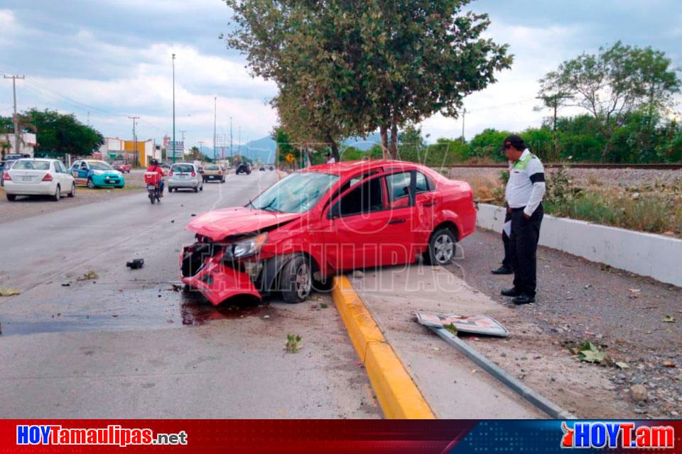 Hoy Tamaulipas Dos Lesionadas Al Chocar Contra Un Arbol En Ciudad