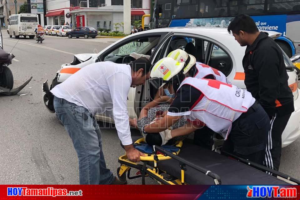 Hoy Tamaulipas Cambia De Carril Y Choca Dejando Dos Lesionadas En Tampico