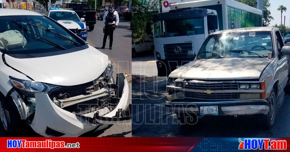 Hoy Tamaulipas Tamaulipas Cambia De Carril Y Provoca Accidente En