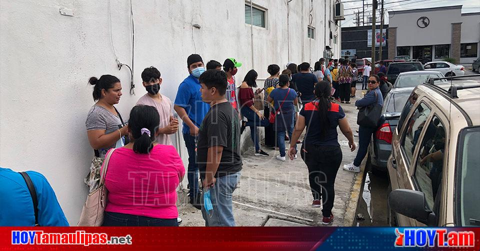 Hoy Tamaulipas Tamaulipas Realizan Largas Filas Para Tramitar La Beca