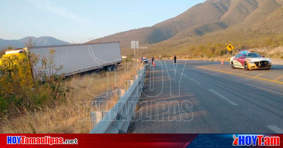 Hoy Tamaulipas Volcadura En Tamaulipas Vuelca Trailer Cargado Con