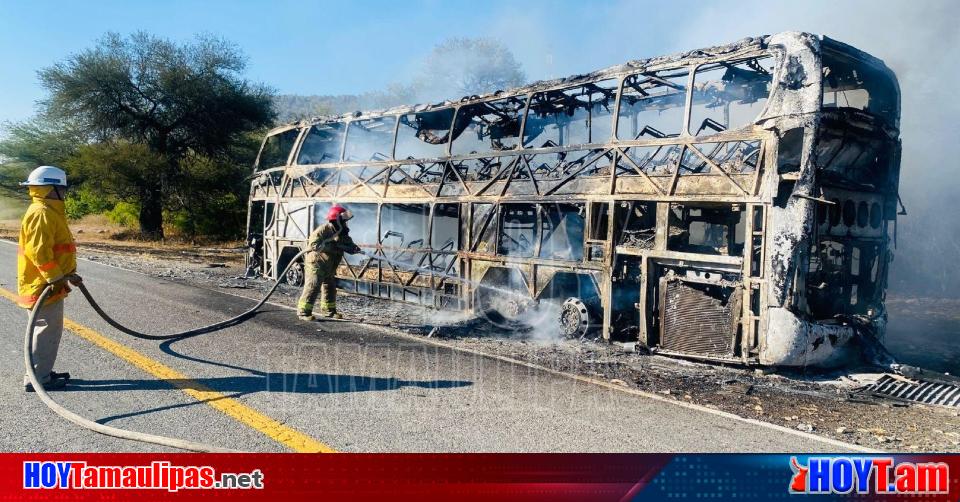 Hoy Tamaulipas Se Salvan De Morir Quemados 30 Pasajeros Tras Incendio