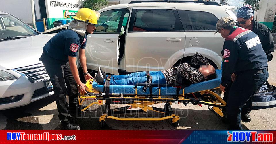 Hoy Tamaulipas Choque Entre Dos Vehiculos Deja Dos Heridas En Nuevo