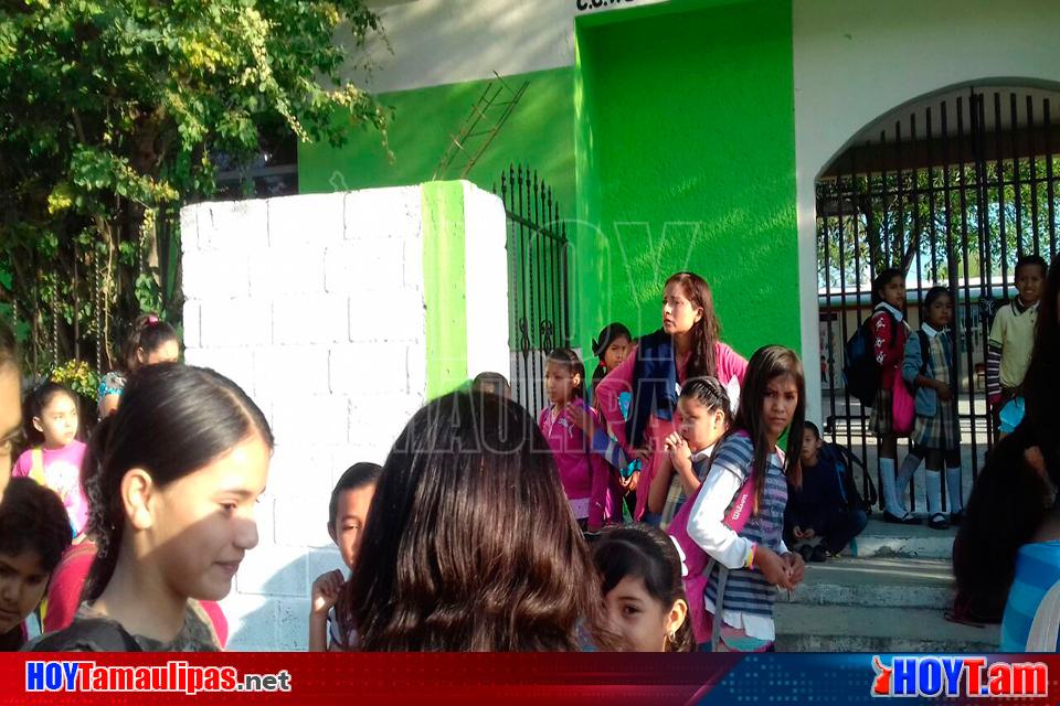 Hoy Tamaulipas Padres De Familia Cierran Primaria En Villa De Casas