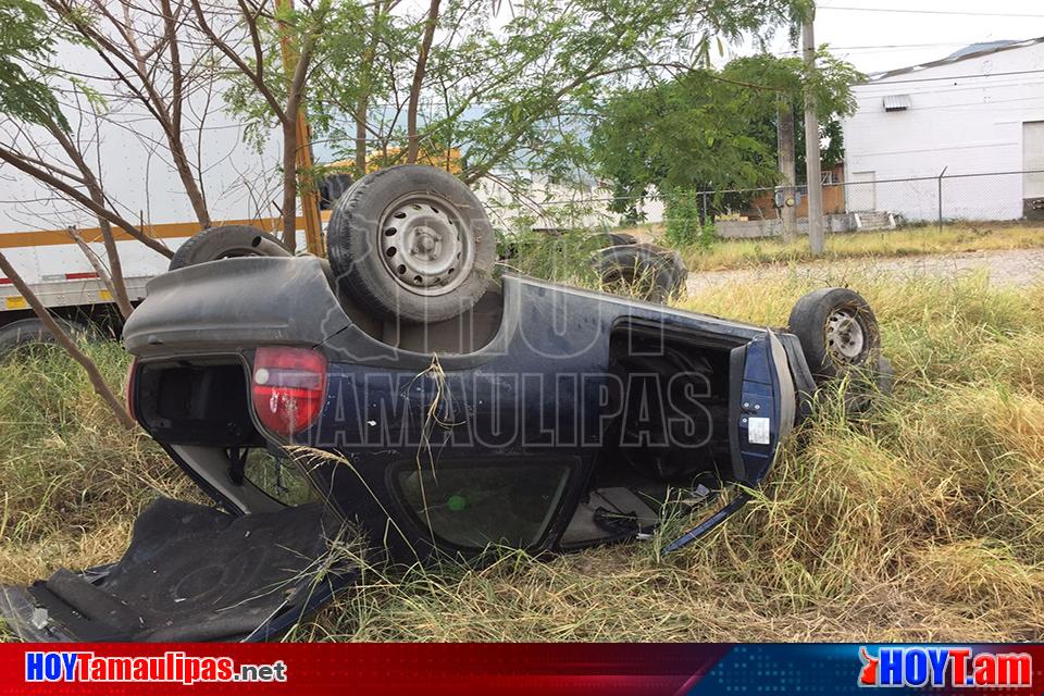 Hoy Tamaulipas Vuelca Conductor De Chevy En Ciudad Victoria