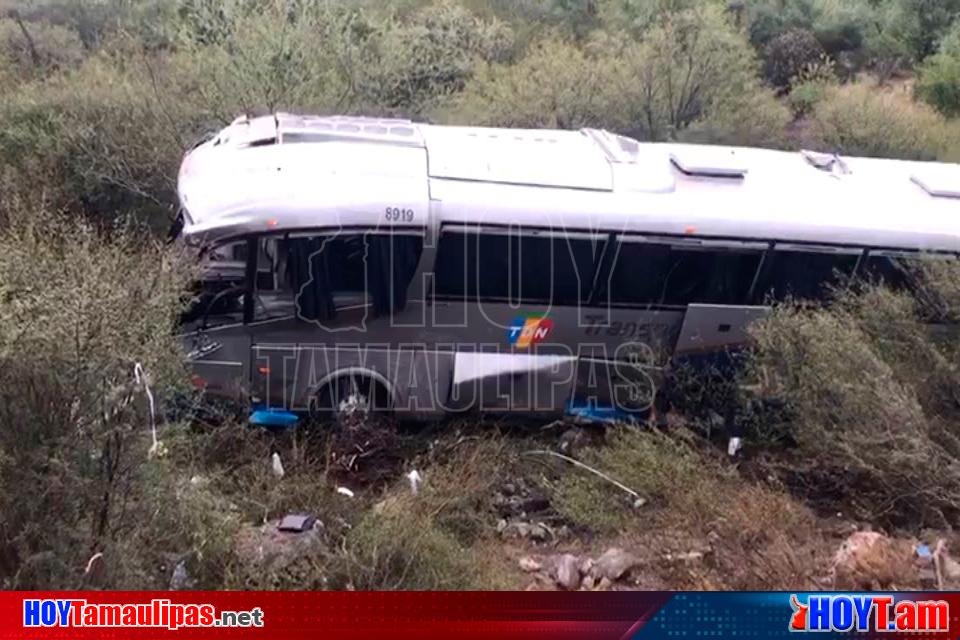 Hoy Tamaulipas Seis Lesionados Deja Volcadura De Autobus En La Ciudad