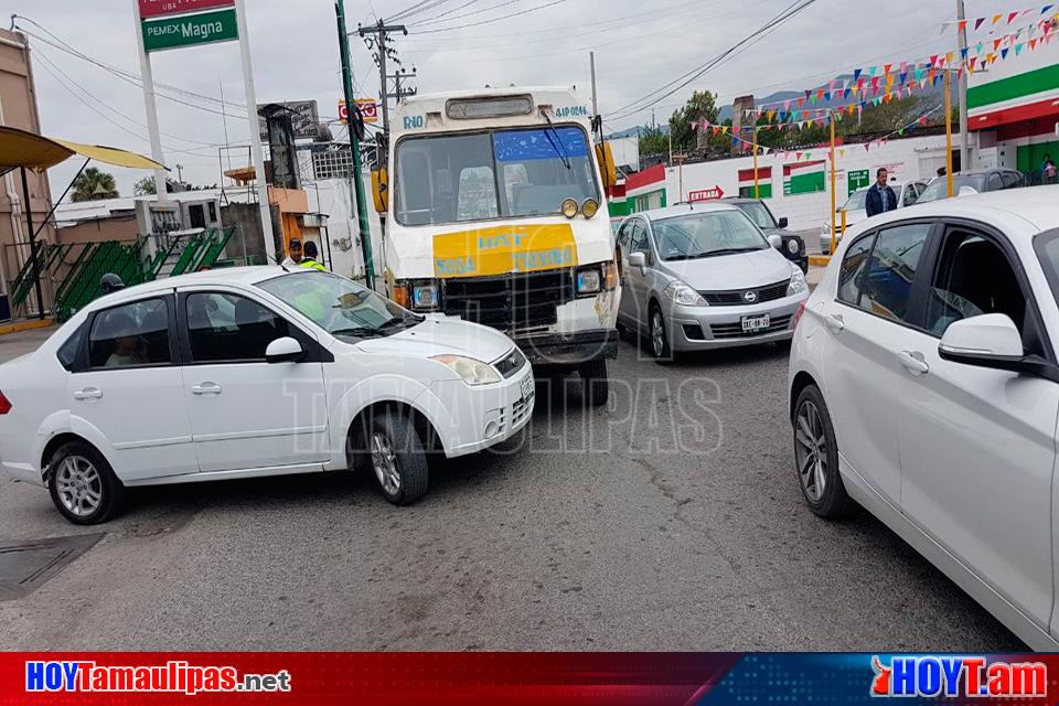 Hoy Tamaulipas Deja Danios Materiales Choque Microbus En Ciudad Victoria