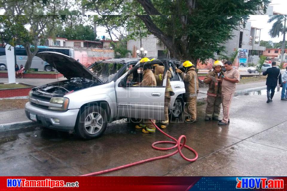 Hoy Tamaulipas Fuego Consume Una Camioneta En Tampico