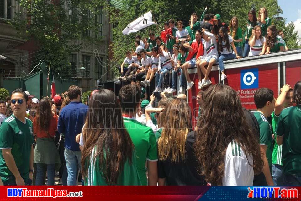 Hoy Tamaulipas Mexicanos Festejan En Las Afueras De La Embajada De Corea