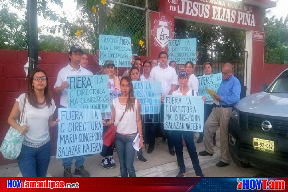 Hoy Tamaulipas Protestan Por Acoso Laboral Maestros De Secundaria En