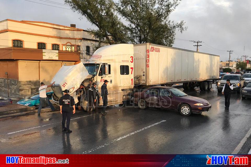 Hoy Tamaulipas Choque En Matamoros Deja Lesionadas A Madre E Hija