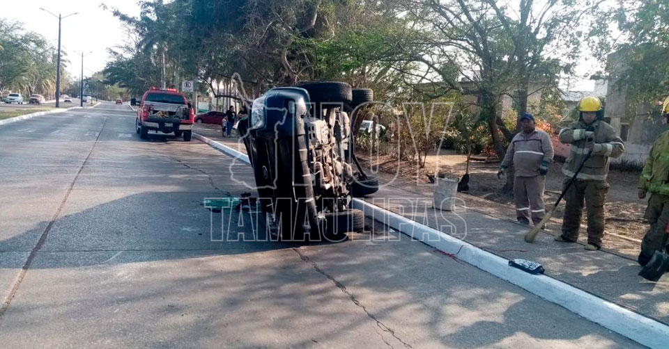 Hoy Tamaulipas Choque En Tamaulipas Choque Con Volcadura En Tampico