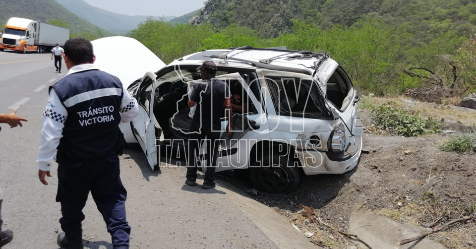 Hoy Tamaulipas Accidentes En Tamaulipas Familia Se Salva De Morir