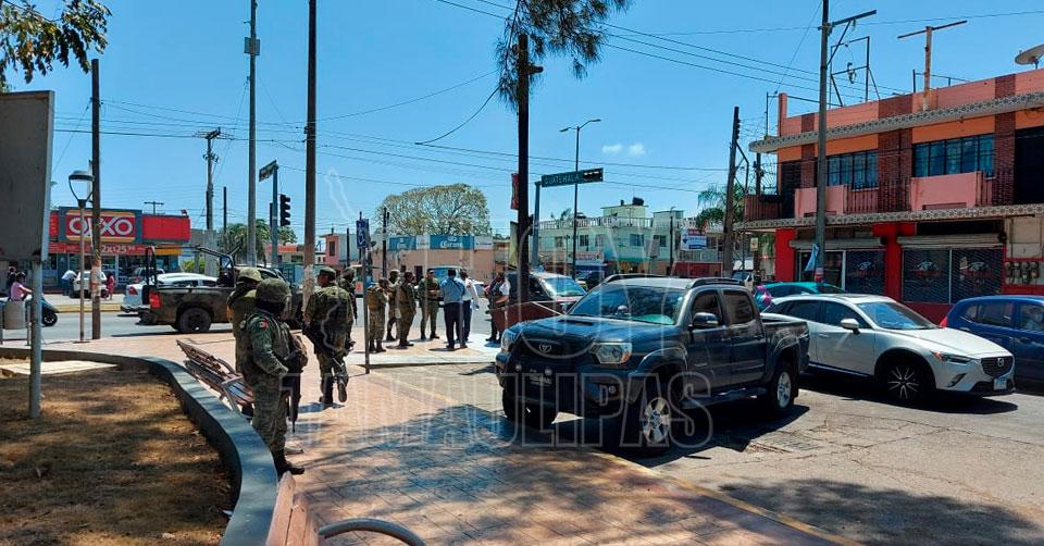 Hoy Tamaulipas Seguridad Tamaulipas Chocan Militares A Automovilista