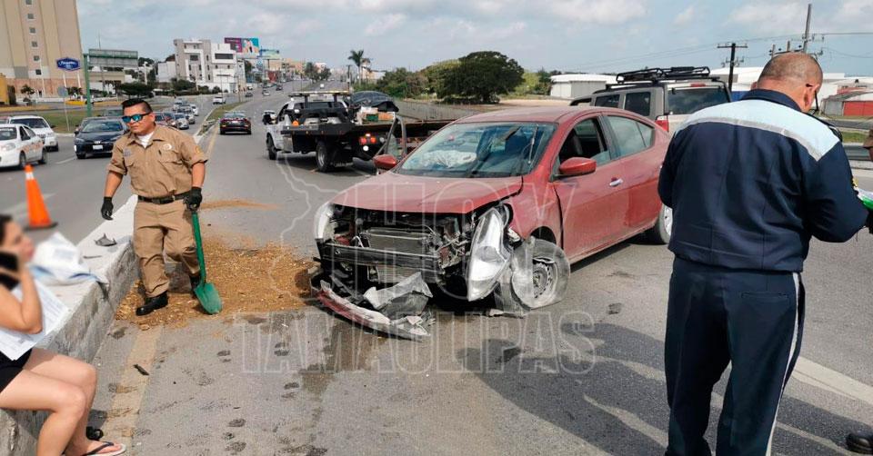 Hoy Tamaulipas Accidentes En Tamaulipas Pierde El Control Y Se