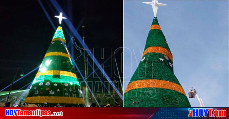 Hoy Tamaulipas - Acumula fallos instalacion de arbol navidenio en plaza de San  Luis Potosi