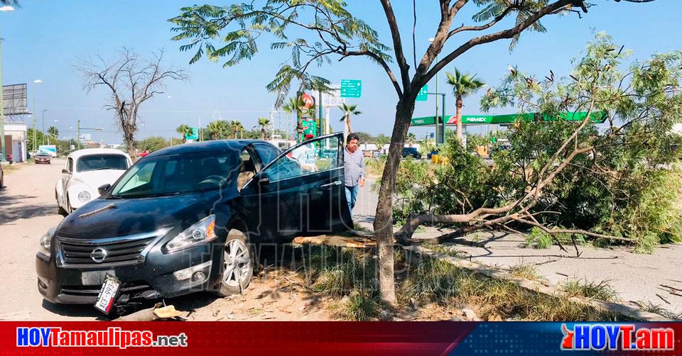 Hoy Tamaulipas   Accidentes En Tamaulipas Se Ensarta Contra Camioneta Y