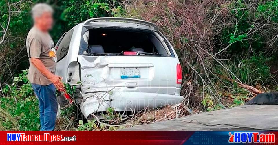 Hoy Tamaulipas Volcadura En Tamaulipas Camioneta Termina Entre El Monte Y Familia Resulto 9660