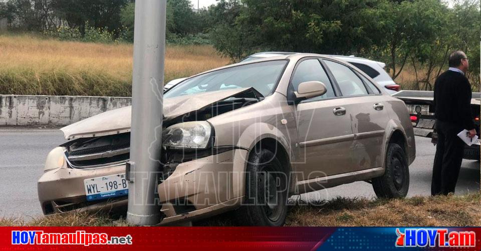 Hoy Tamaulipas Choque En Tamaulipas A Conductora Se Le Atraviesa