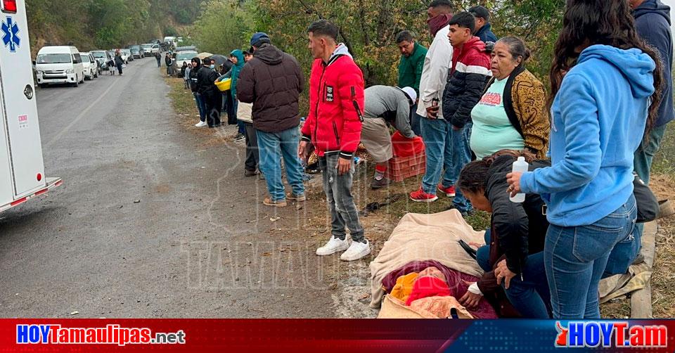 Hoy Tamaulipas Peregrinos De Victoria Se Accidentan Antes De Llegar Al Chorrito 1 Muerto Y 16 9596