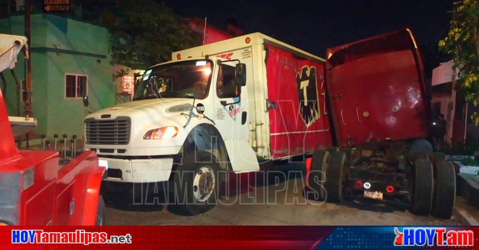 Hoy Tamaulipas Accidentes En Tamaulipas Camion De La Despensa Se Quedo Sin Frenos Y Choco 3655