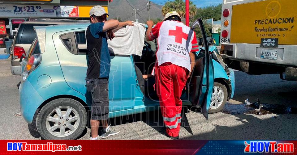 Hoy Tamaulipas Accidentes en Tamaulipas Conductora se distrae y se Â