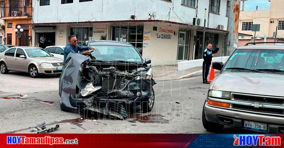 Hoy Tamaulipas Accidentes En Tamaulipas Conductor Destroza Su Camioneta Al Estrellarse Con Un 