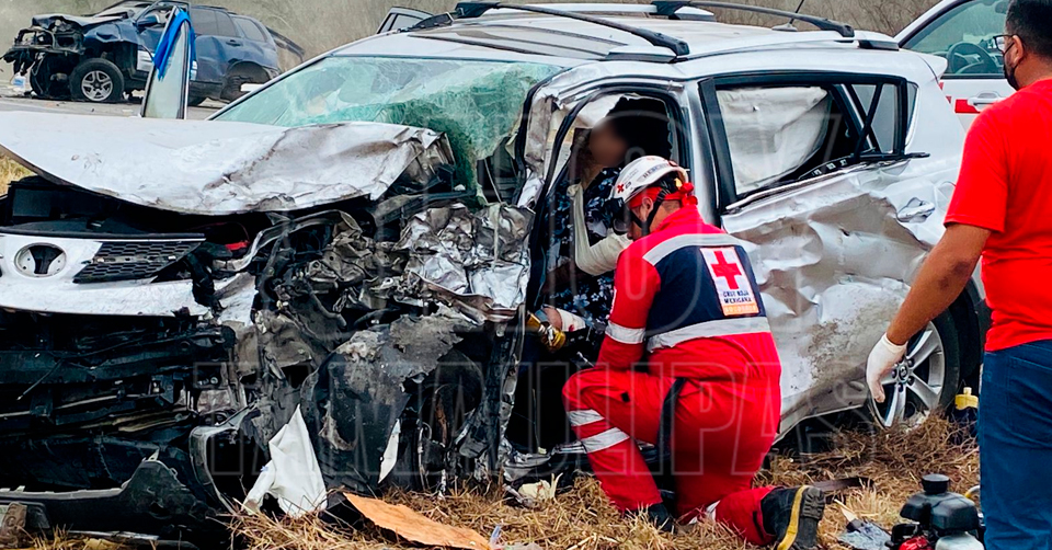 Hoy Tamaulipas   Accidentes En Tamaulipas Frentazo Entre Trailer Y