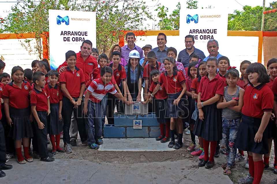 Hoy Tamaulipas - Con grandes obras Lety Salazar transforma instituciones  educativas de Matamoros