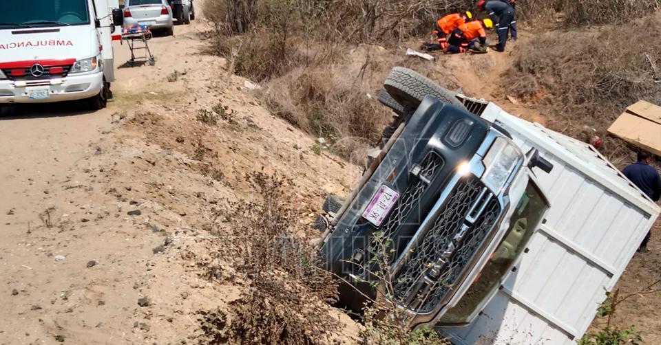 Hoy Tamaulipas   Accidentes En Tamaulipas Vuelca Camioneta En El