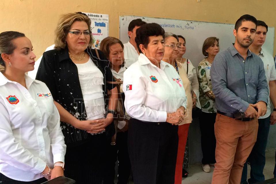 Hoy Tamaulipas - Promueve alcaldesa de Tampico valores entre estudiantes