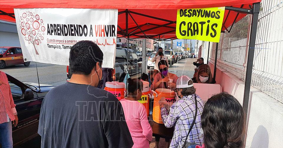 Hoy Tamaulipas - Tamaulipas Da desayunos ONG de Tampico a personas que  llegan al Hospital