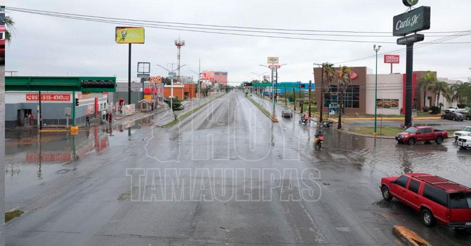 Hoy Tamaulipas - Responde gobierno de Nuevo Laredo con operativo especial  ante lluvia atipica