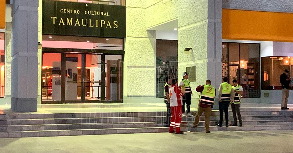 Hoy Tamaulipas Tamaulipas Desalojan A Mas De 900 Personas Del Centro Cultural En Victoria Por 2135