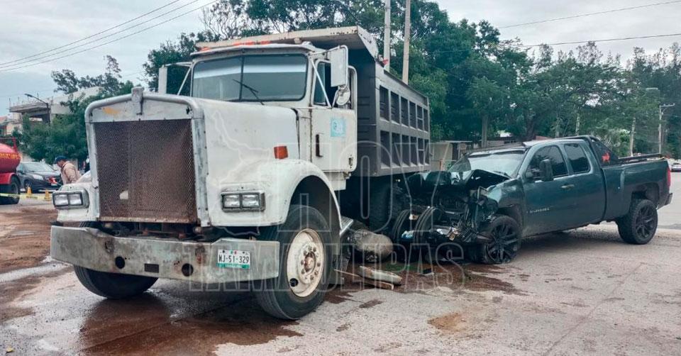 Hoy Tamaulipas - Tamaulipas Dos Lesionados Deja Choque Entre Camion De ...