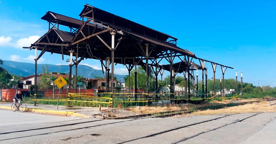 Hoy Tamaulipas - Acordonan antigua estacion del tren en Victoria ya se