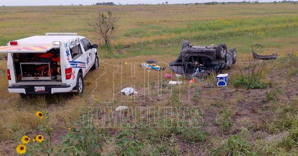 Vuelca camioneta y muere menor en la Matamoros–Victoria