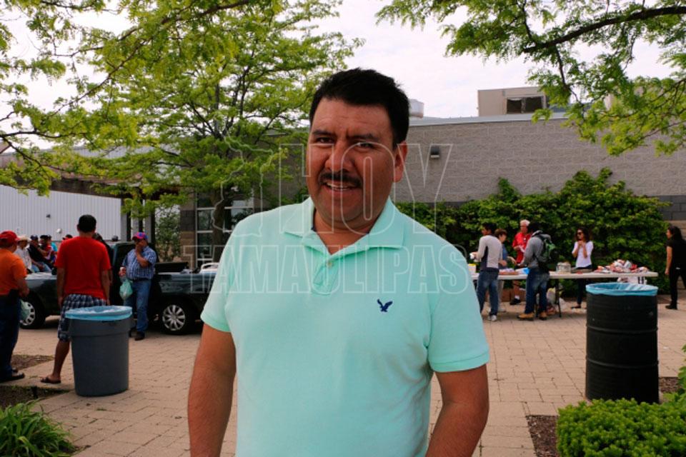 Hoy Tamaulipas - Jornaleros mexicanos en Canada celebran Dia del Padre con  asado y futbol